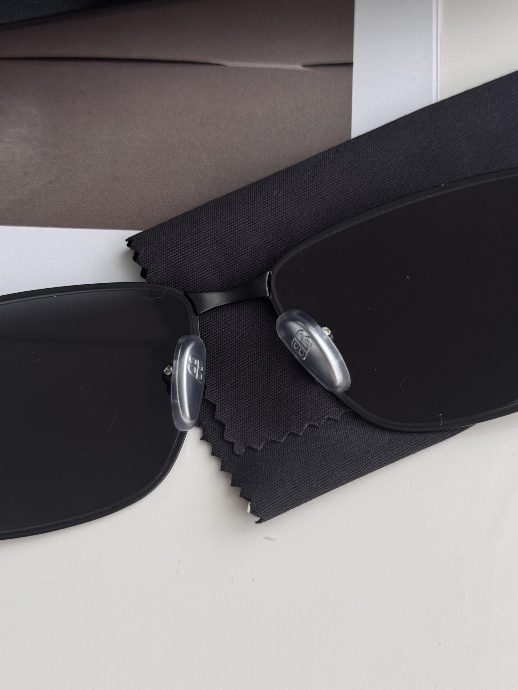 Balenciaga Black/Black BB0415O 001 XL - 7