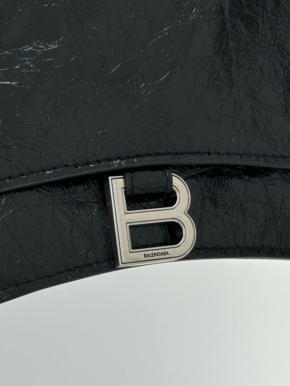 Balenciaga Crush Medium Handbag Crushed Calfskin in Black\Silve - 7