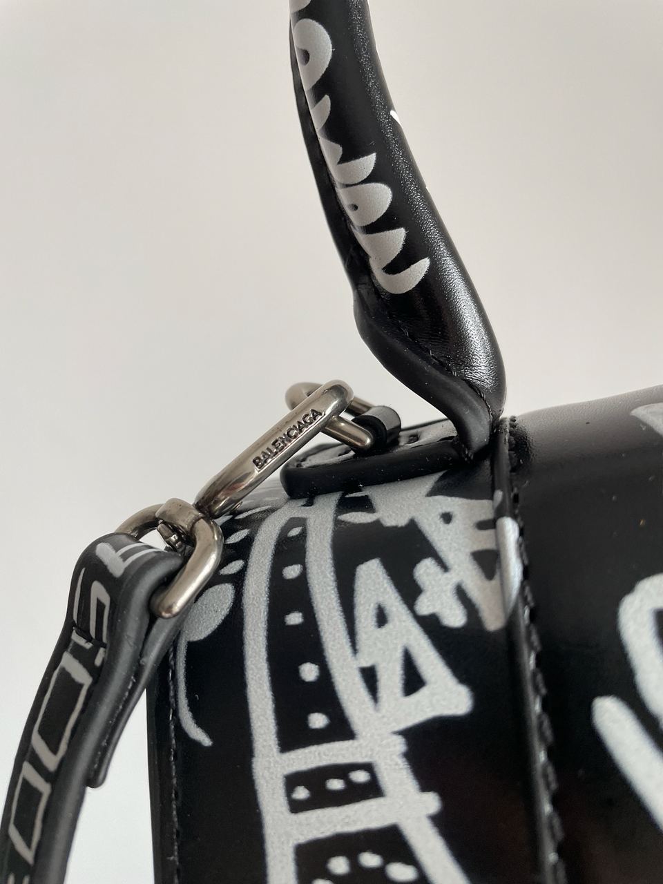 Balenciaga Hourglass Small Handbag Graffiti in Black - 12