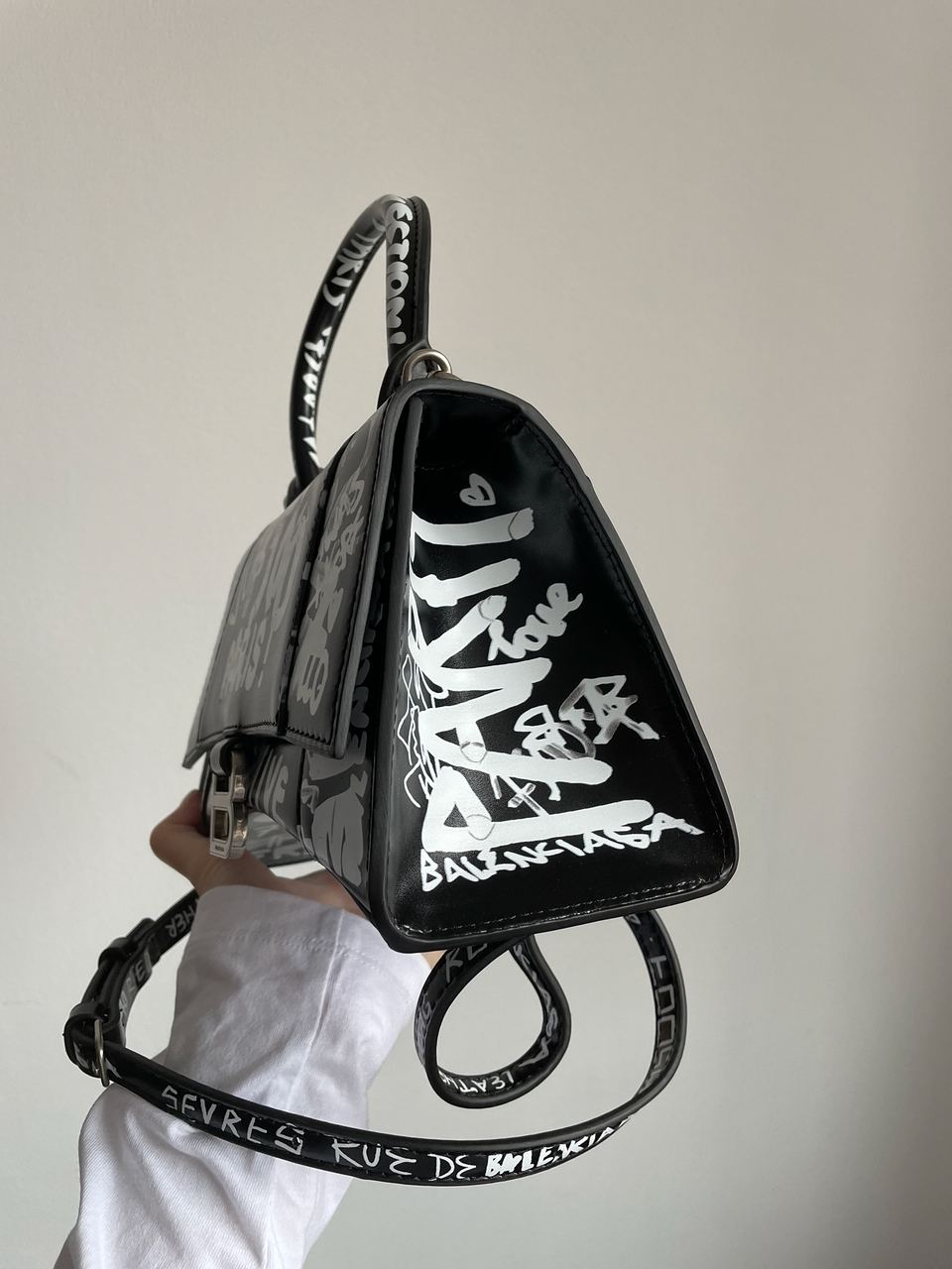 Balenciaga Hourglass Small Handbag Graffiti in Black - 9