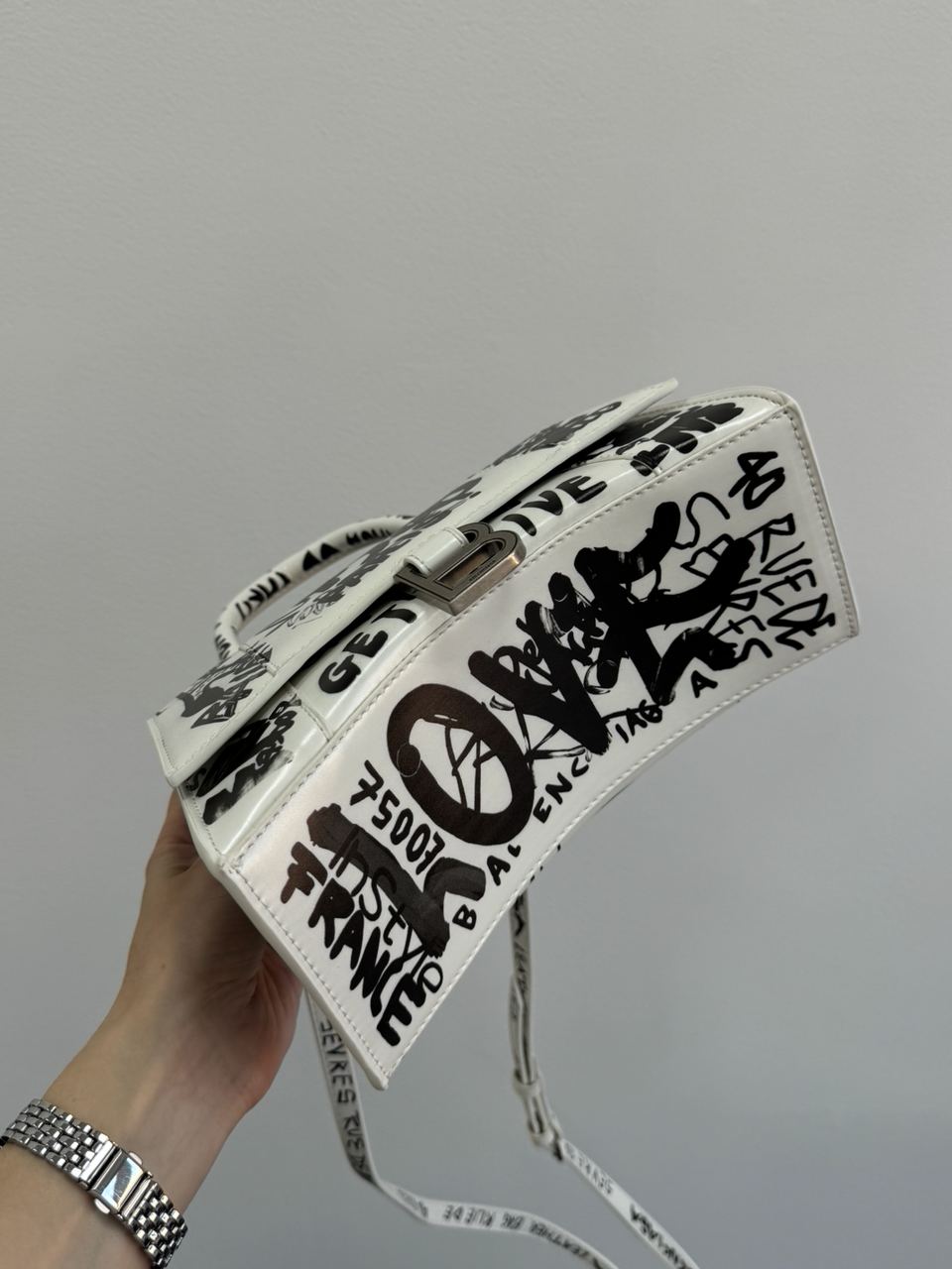 Balenciaga Hourglass Small Handbag Graffiti in White - 24