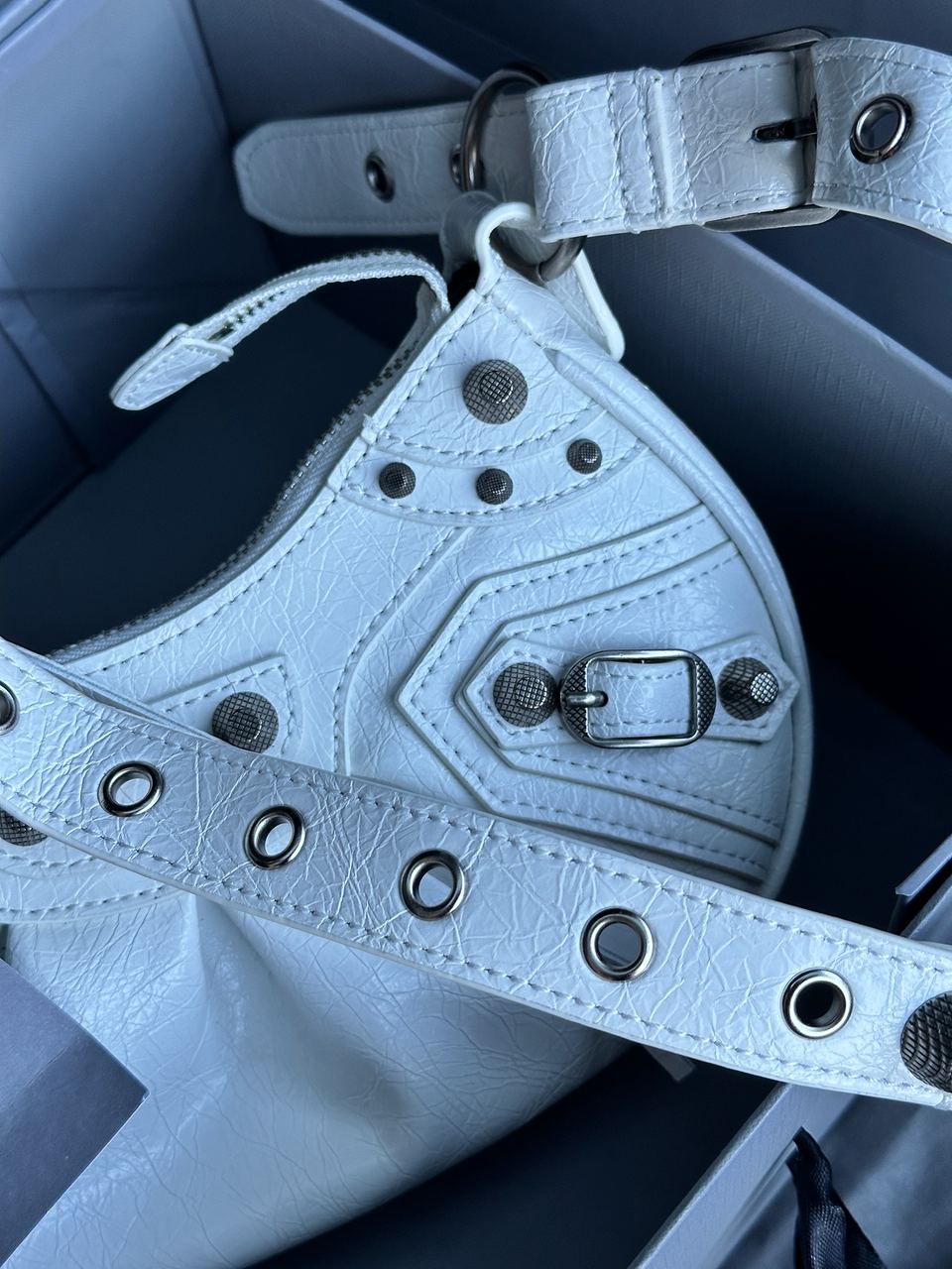 Balenciaga Le Cagole XS Shoulder Bag White - 10