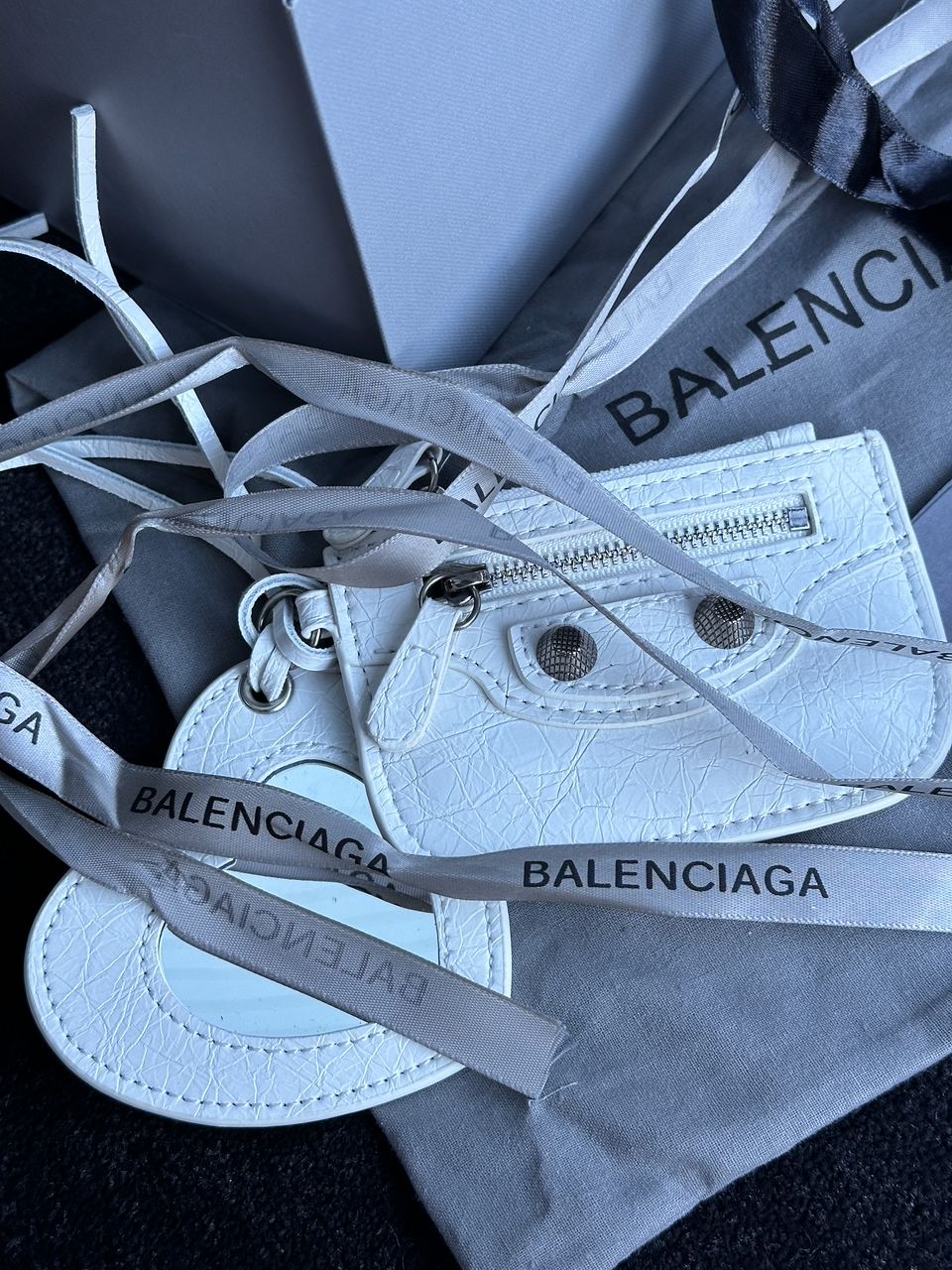 Balenciaga Le Cagole XS Shoulder Bag White - 14
