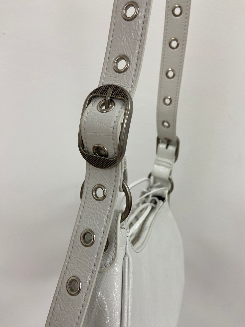 Balenciaga Le Cagole XS Shoulder Bag White - 17