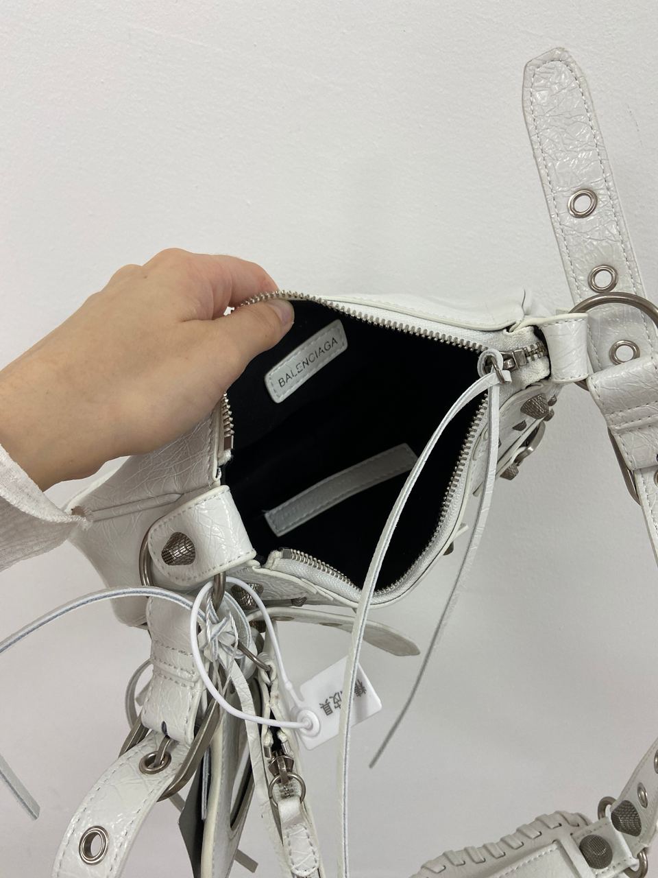 Balenciaga Le Cagole XS Shoulder Bag White - 26