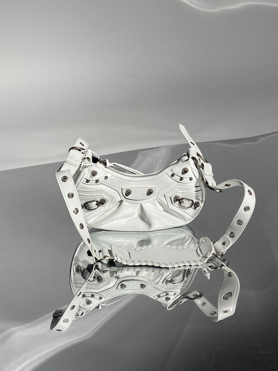 Balenciaga Le Cagole XS Shoulder Bag White - 4