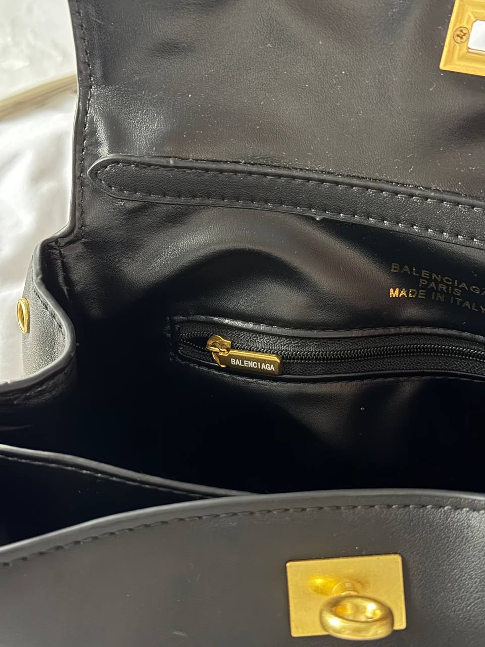 Balenciaga Rodeo Black/Gold - 17