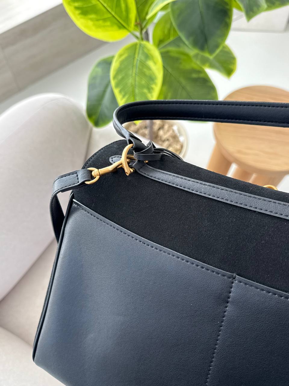 Balenciaga Rodeo Large Suede Black/Gold Hardware - 8