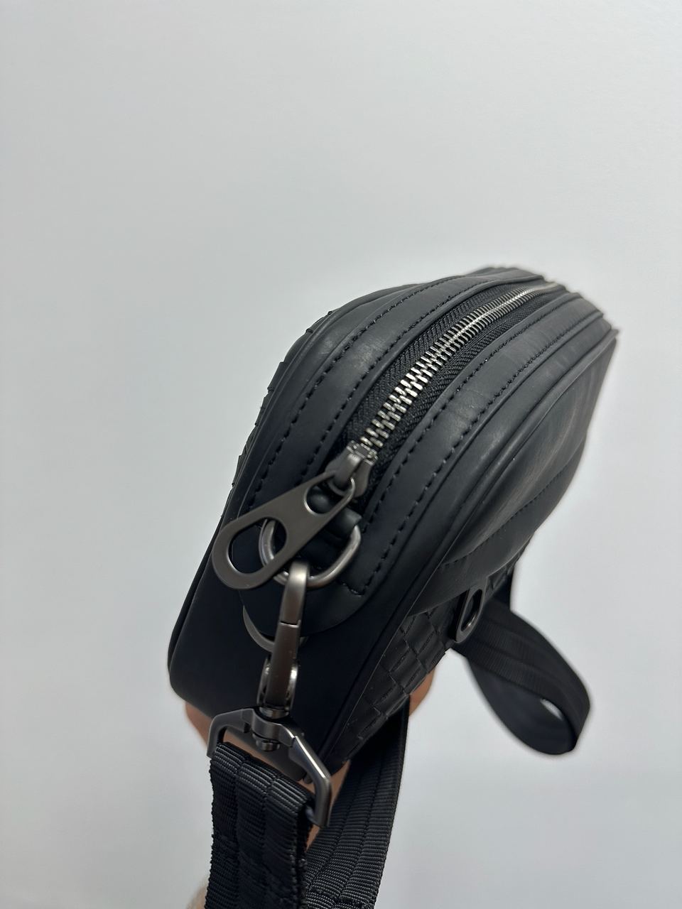 Bottega Veneta Black Leather Bag - 8