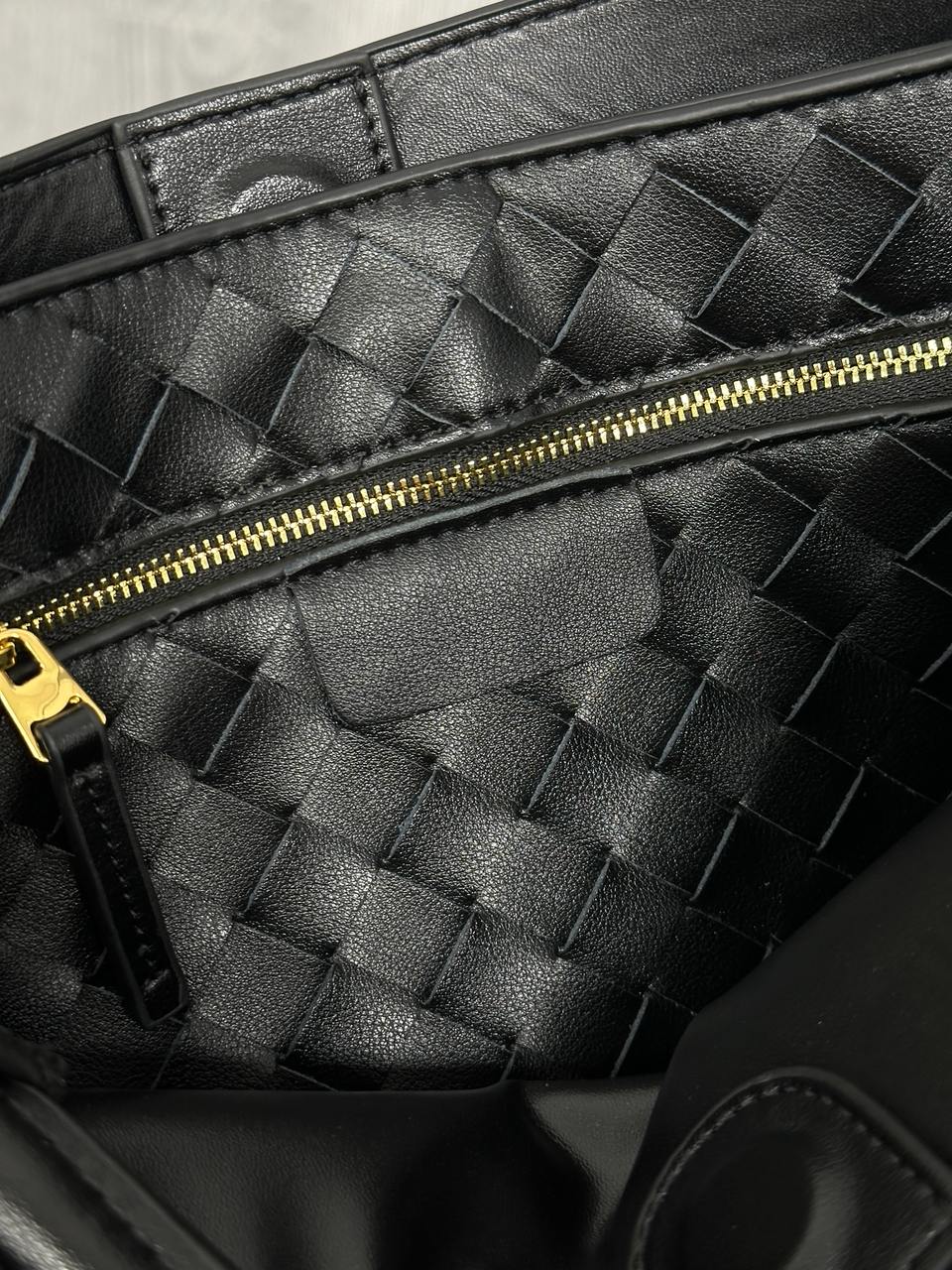 Bottega Veneta Vintage Leather Intrecciato Crossbody Bag Black - 8