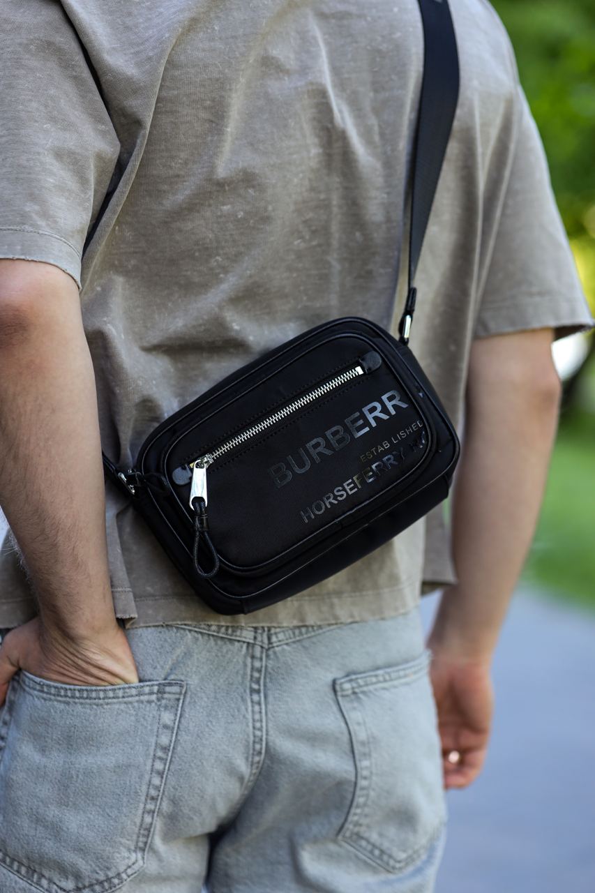 Burberry Paddy Bag in Black - 4