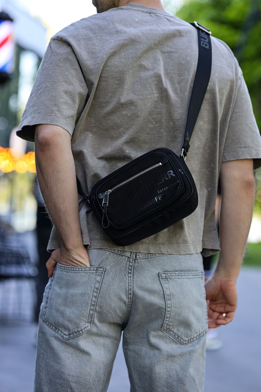 Burberry Paddy Bag in Black - 6