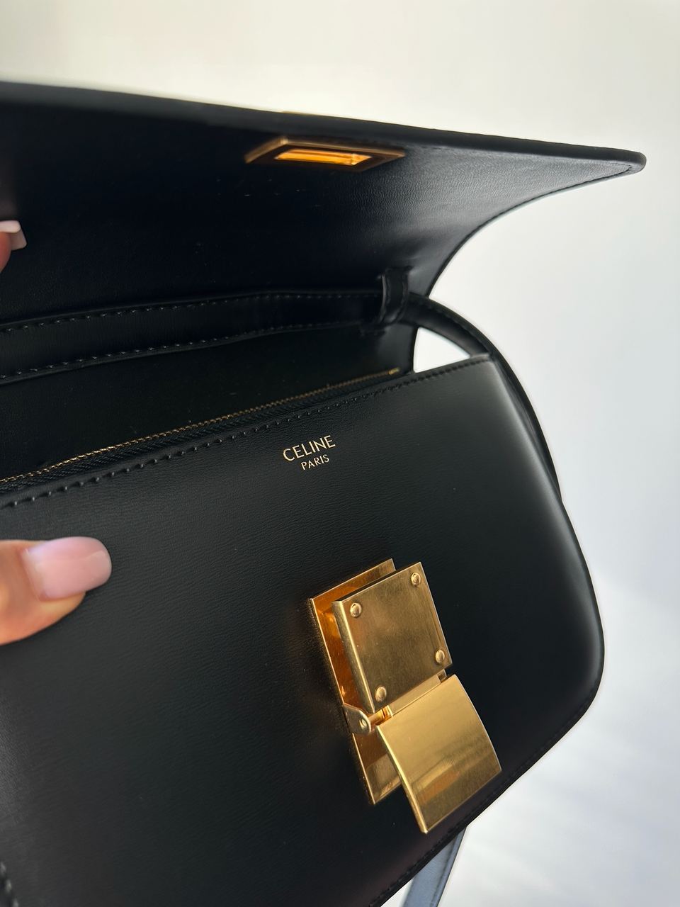 Celine Classic Box Medium Black/Gold - 5