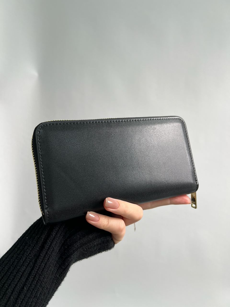 Celine Large Zipped Wallet Cuir Triomphe in Smooth Calfskin Black - 9