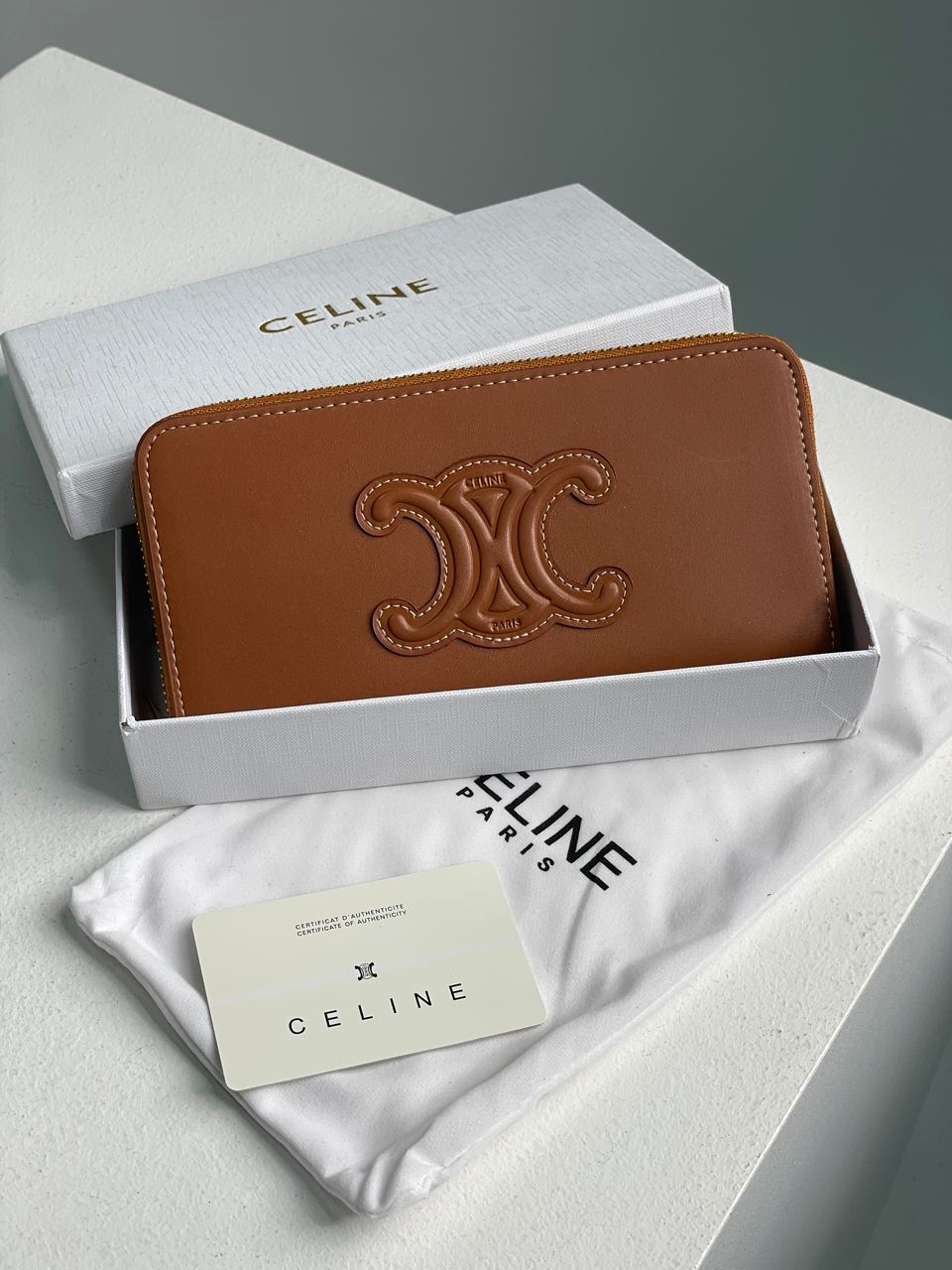 Celine Large Zipped Wallet Cuir Triomphe in Smooth Calfskin Brown - 2