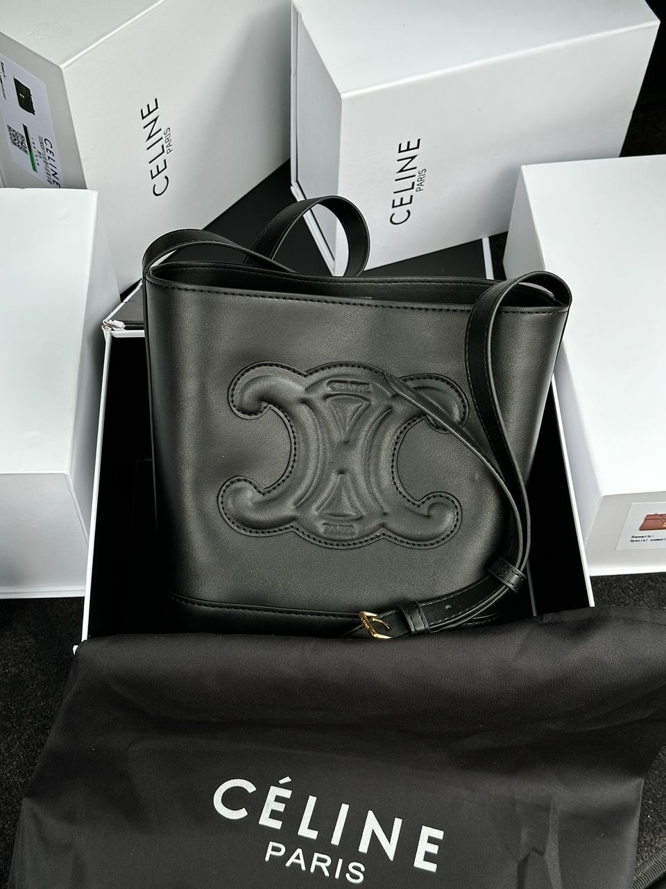 Celine Small Bucket Cuir Triomphe In Smooth Calfskin Tan Black - 2