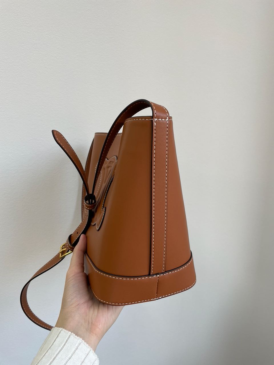 Celine Small Bucket Cuir Triomphe In Smooth Calfskin Tan Brown - 21