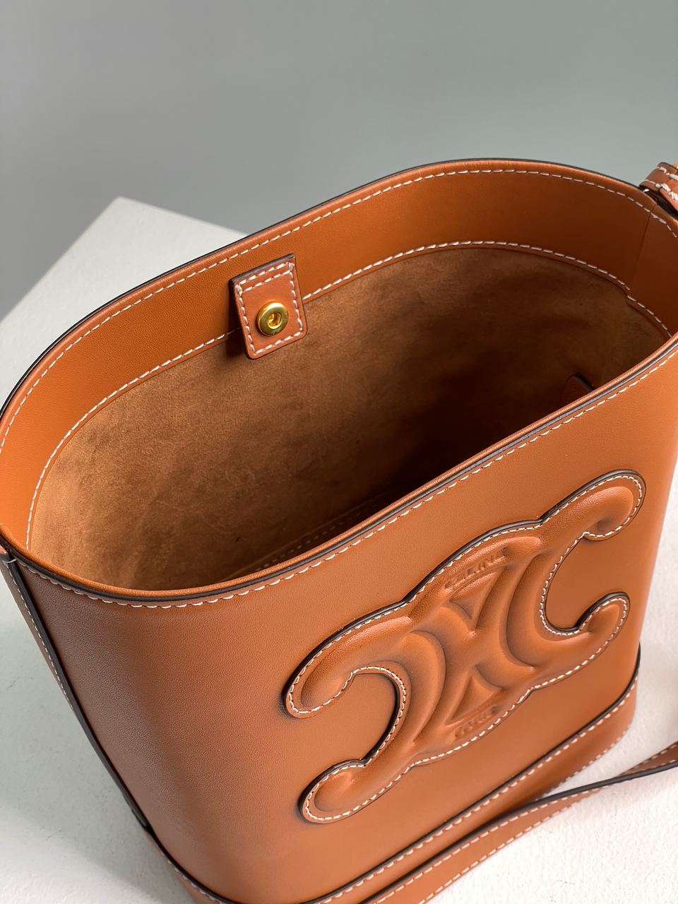 Celine Small Bucket Cuir Triomphe In Smooth Calfskin Tan Brown - 28