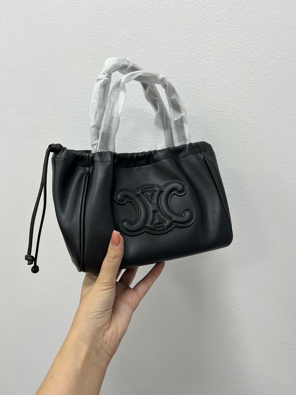 Celine Small Cabas Drawstring Cuir Triomphe In Smooth Calfskin Tan Black - 10