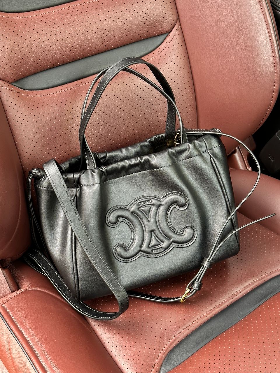 Celine Small Cabas Drawstring Cuir Triomphe In Smooth Calfskin Tan Black - 4