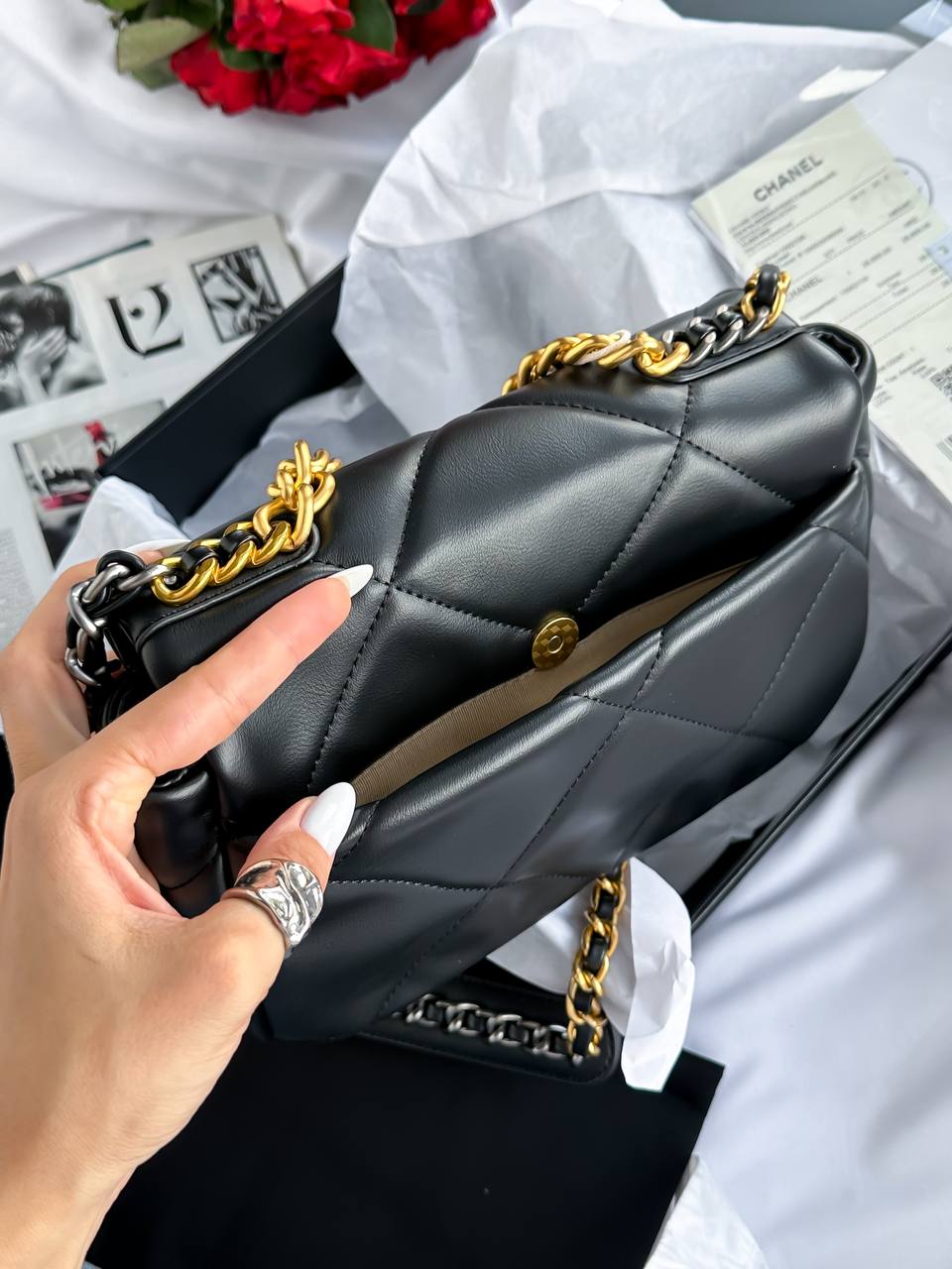 Chanel 19 Large Handbag Black/Gold - 3