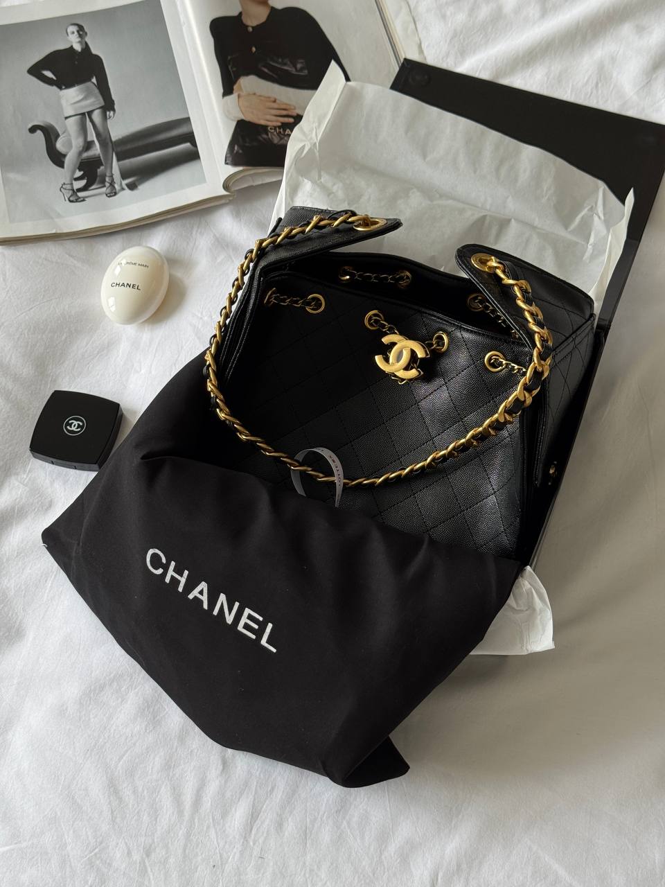 Chanel 25 Handbag in Black With Gold Hardware - 2