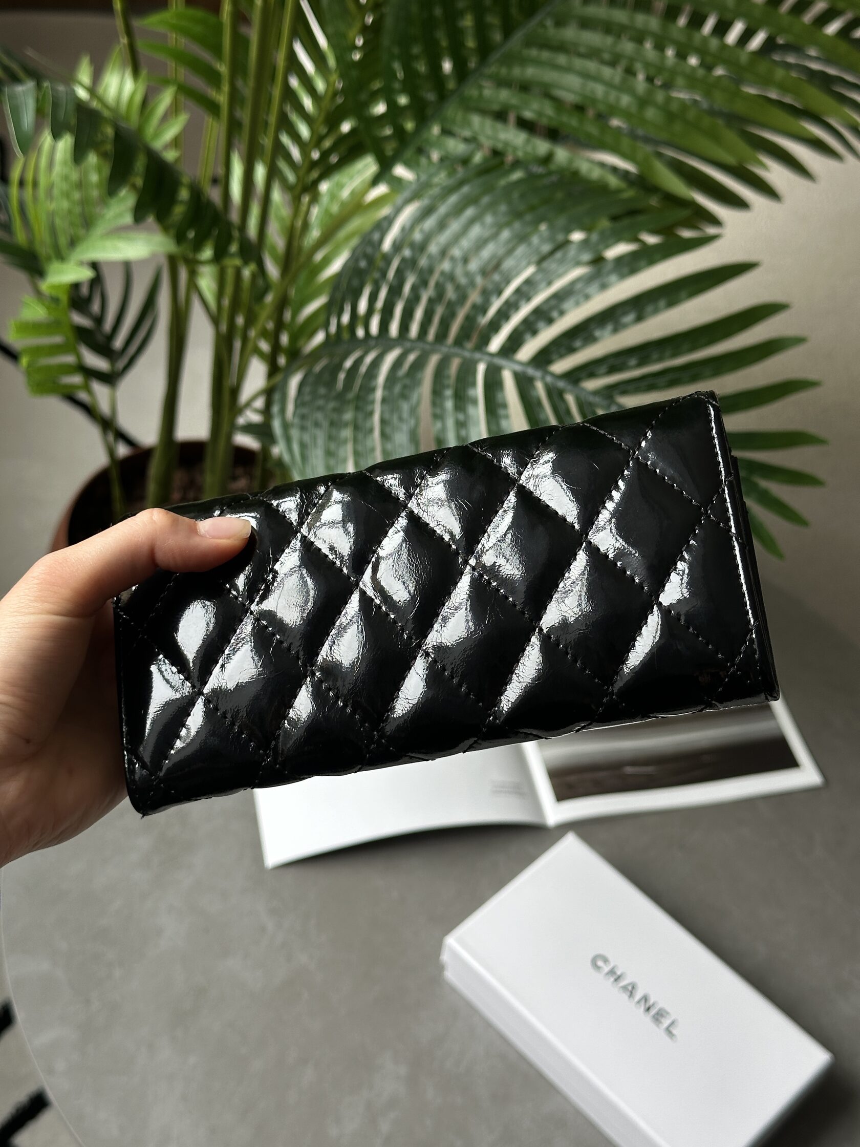 Chanel Black Patent Leather Wallet Black - 10