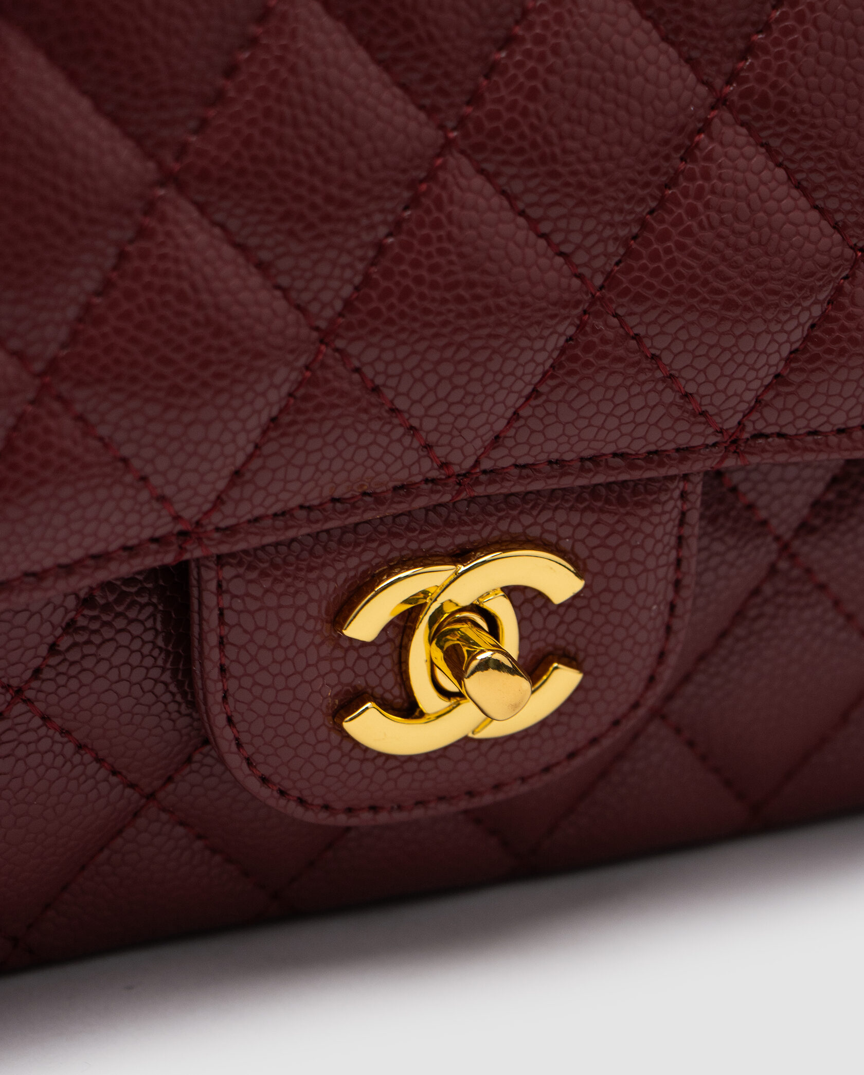 Chanel Classic 2.55 Medium Double Flap in Burgundy/Gold - 4