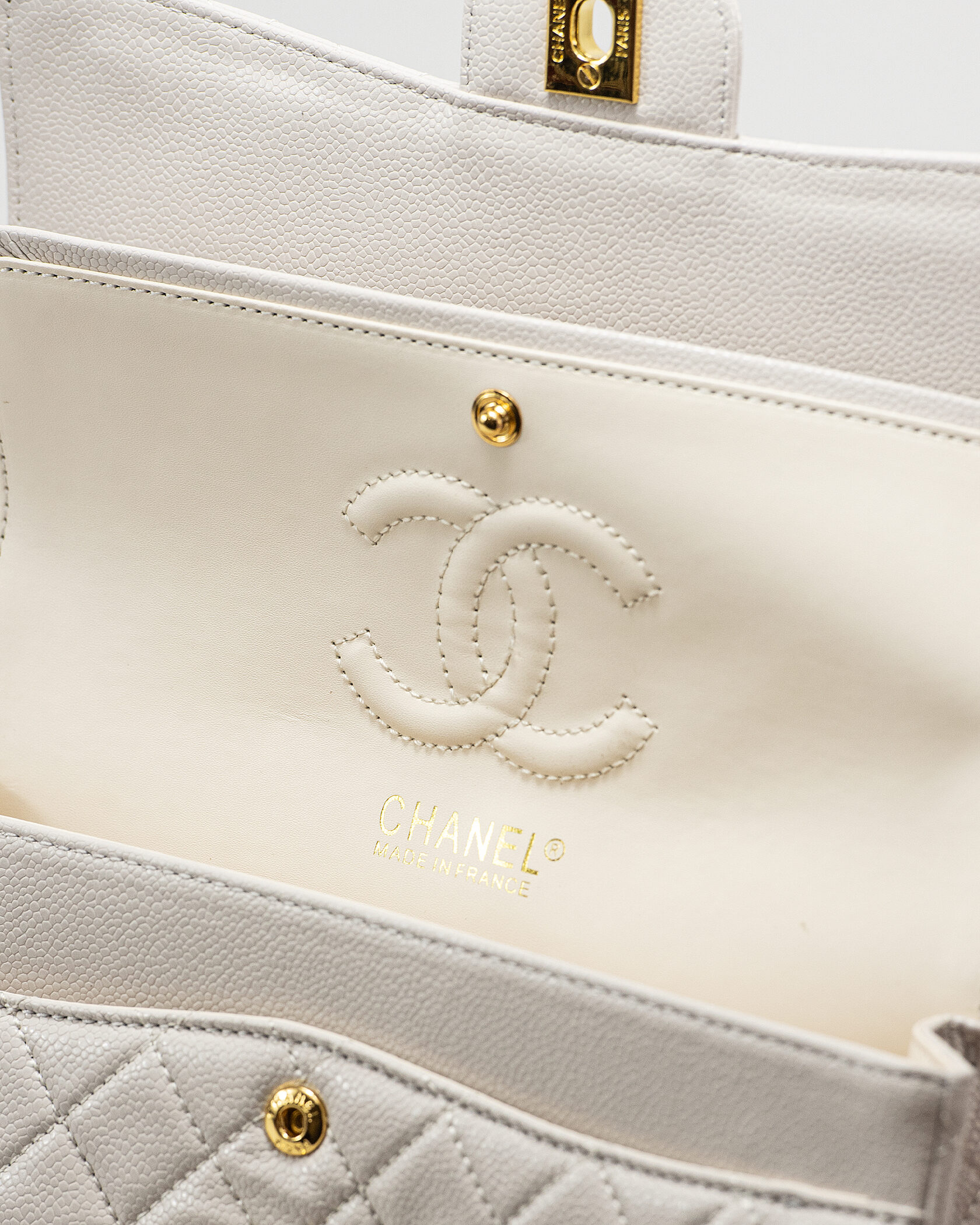 Chanel Classic 2.55 Medium Double Flap in White/Gold - 15
