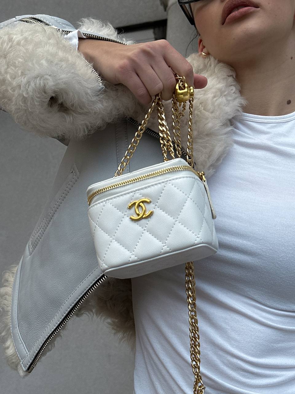 Chanel Classic Beige Lambskin Pearl Crush Mini Vanity Case - 2