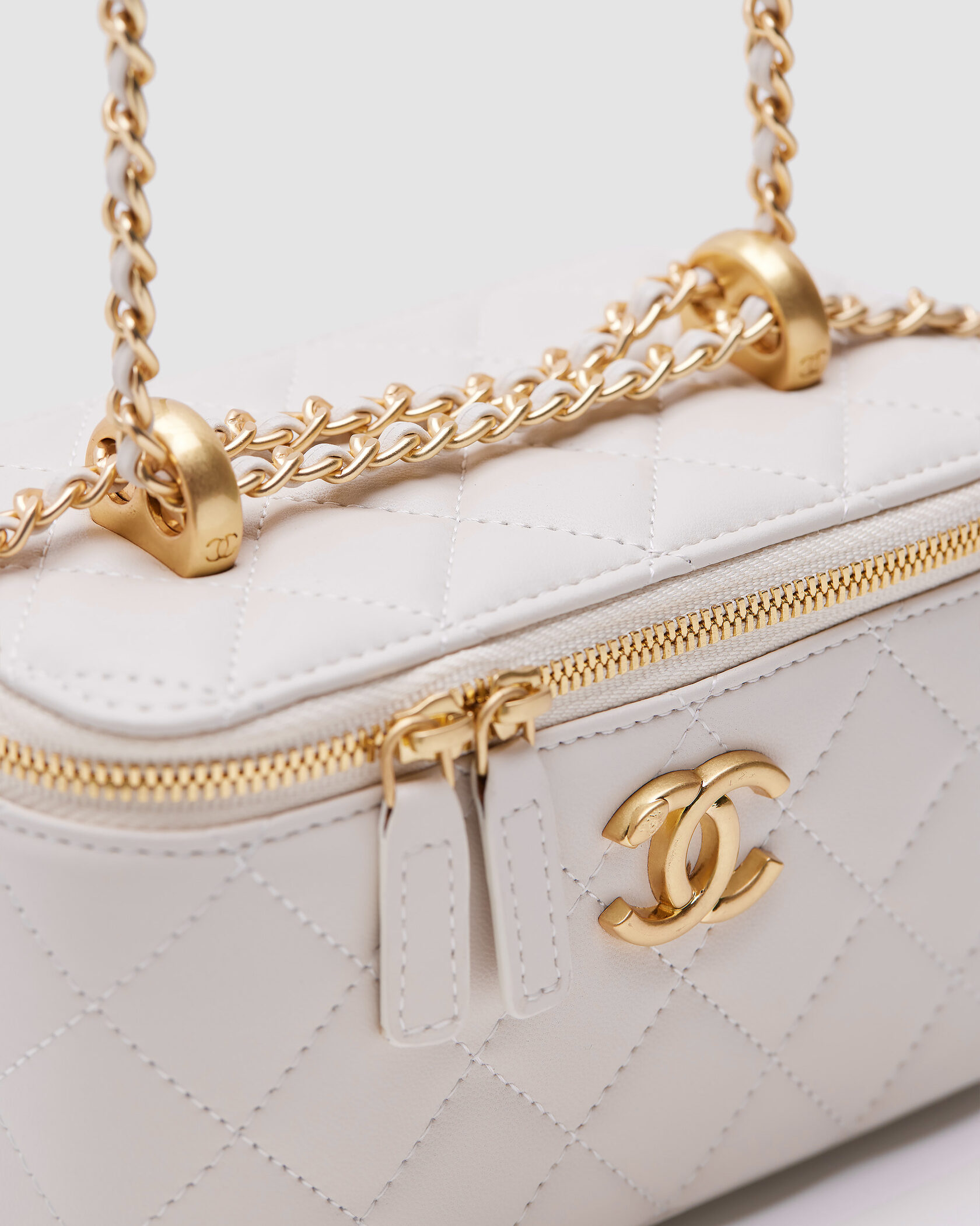 Chanel Classic Beige Lambskin Pearl Crush Vanity Bag - 2