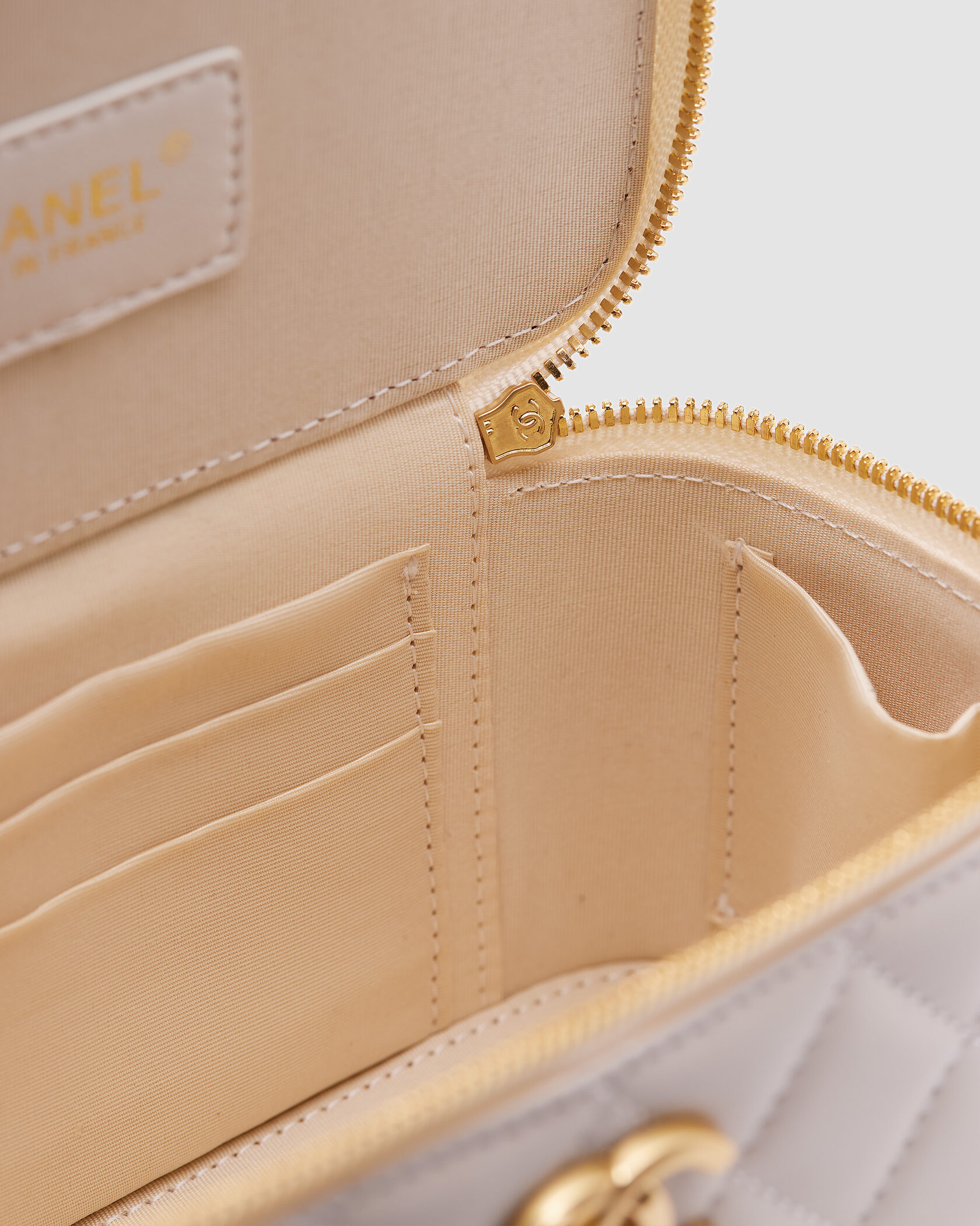 Chanel Classic Beige Lambskin Pearl Crush Vanity Bag - 3