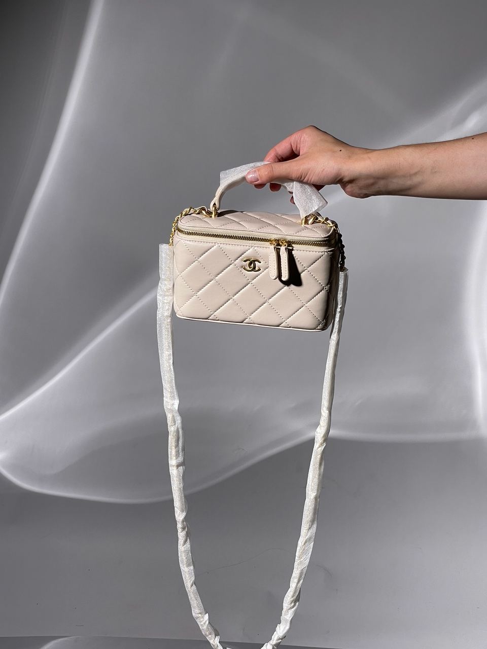 Chanel Classic Beige Lambskin Pearl Crush Vanity - 3