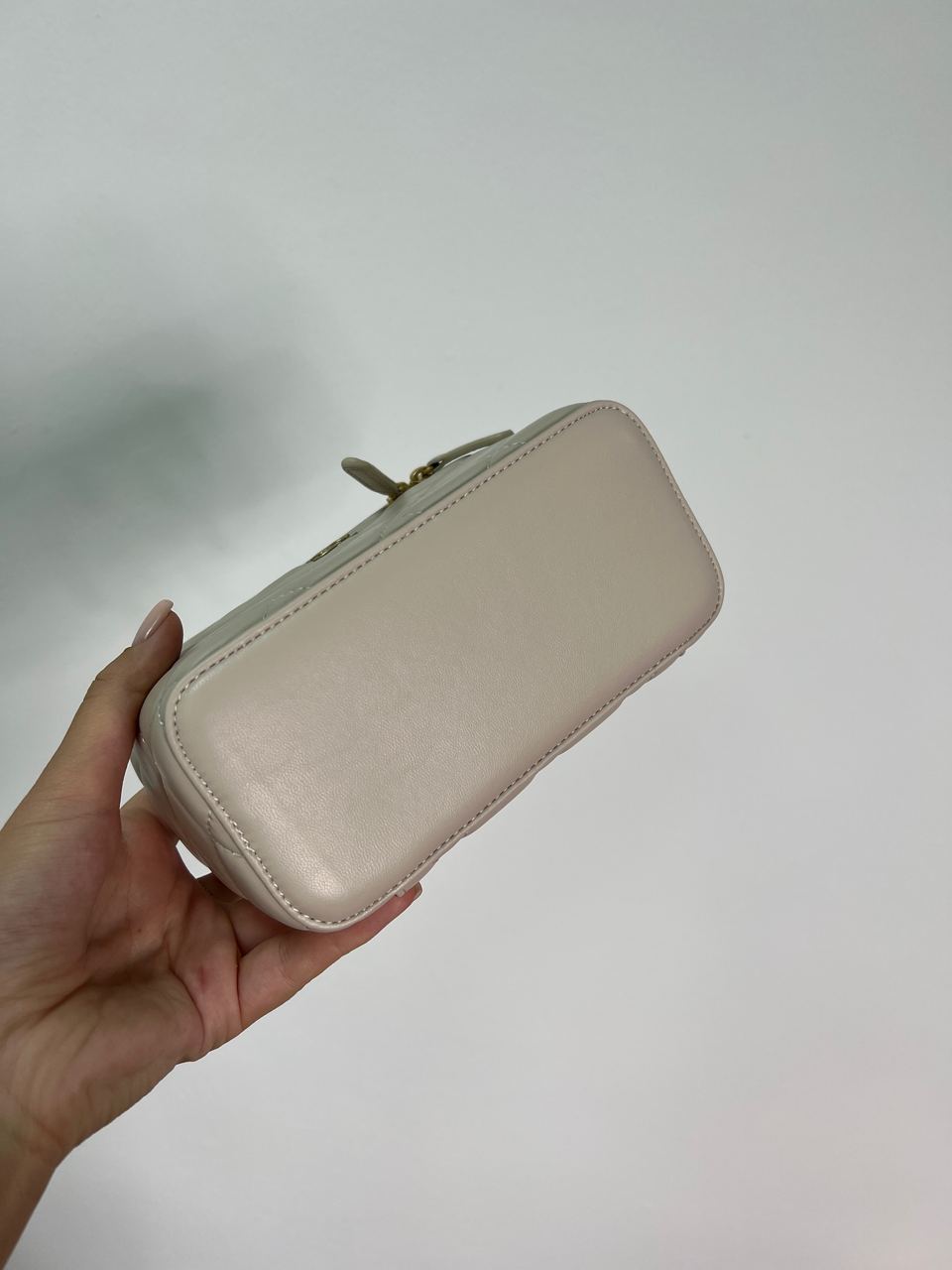 Chanel Classic Beige Lambskin Pearl Crush Vanity - 9