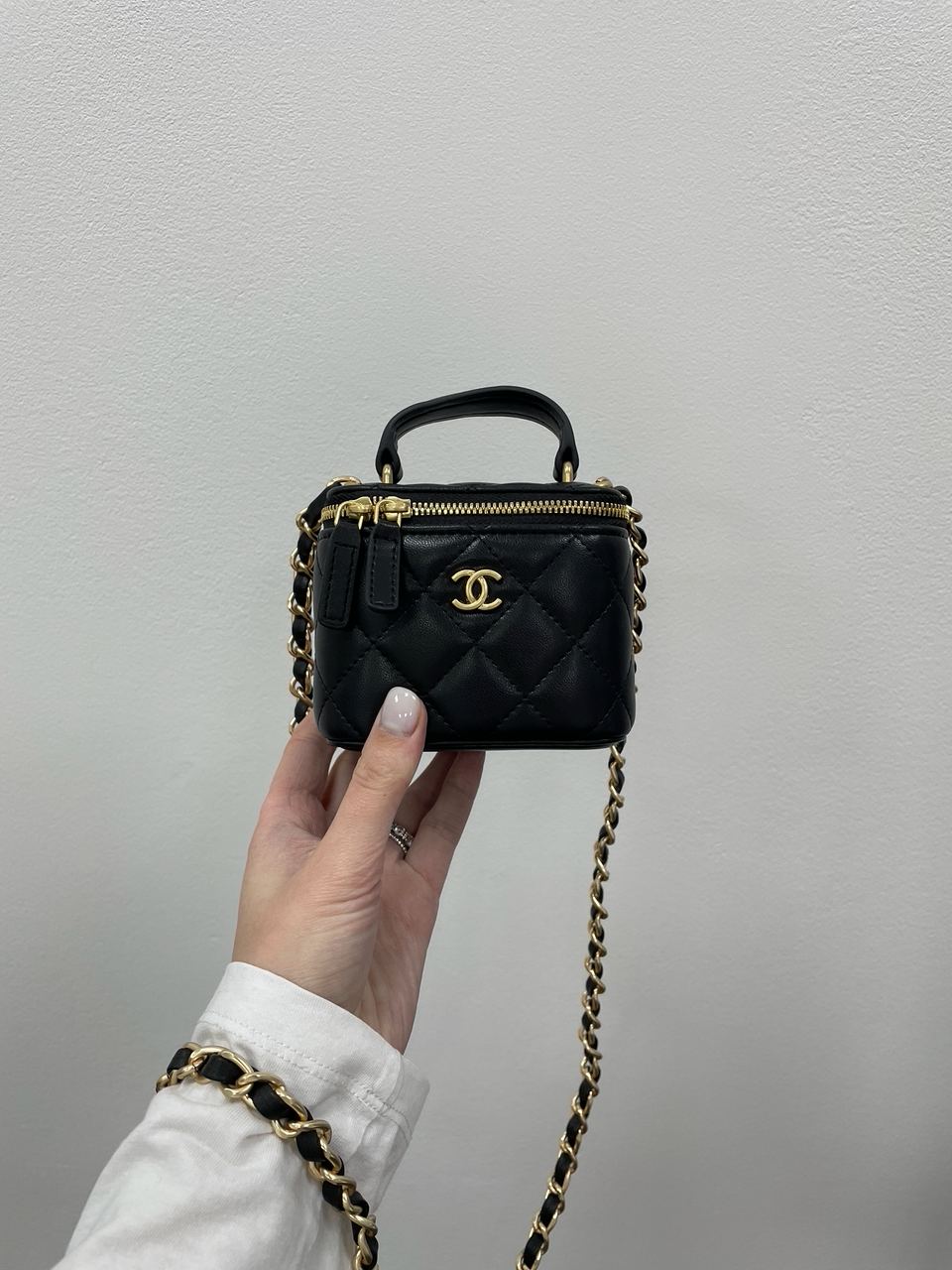 Chanel Classic Black Lambskin Pearl Crush Mini Vanity Case - 7