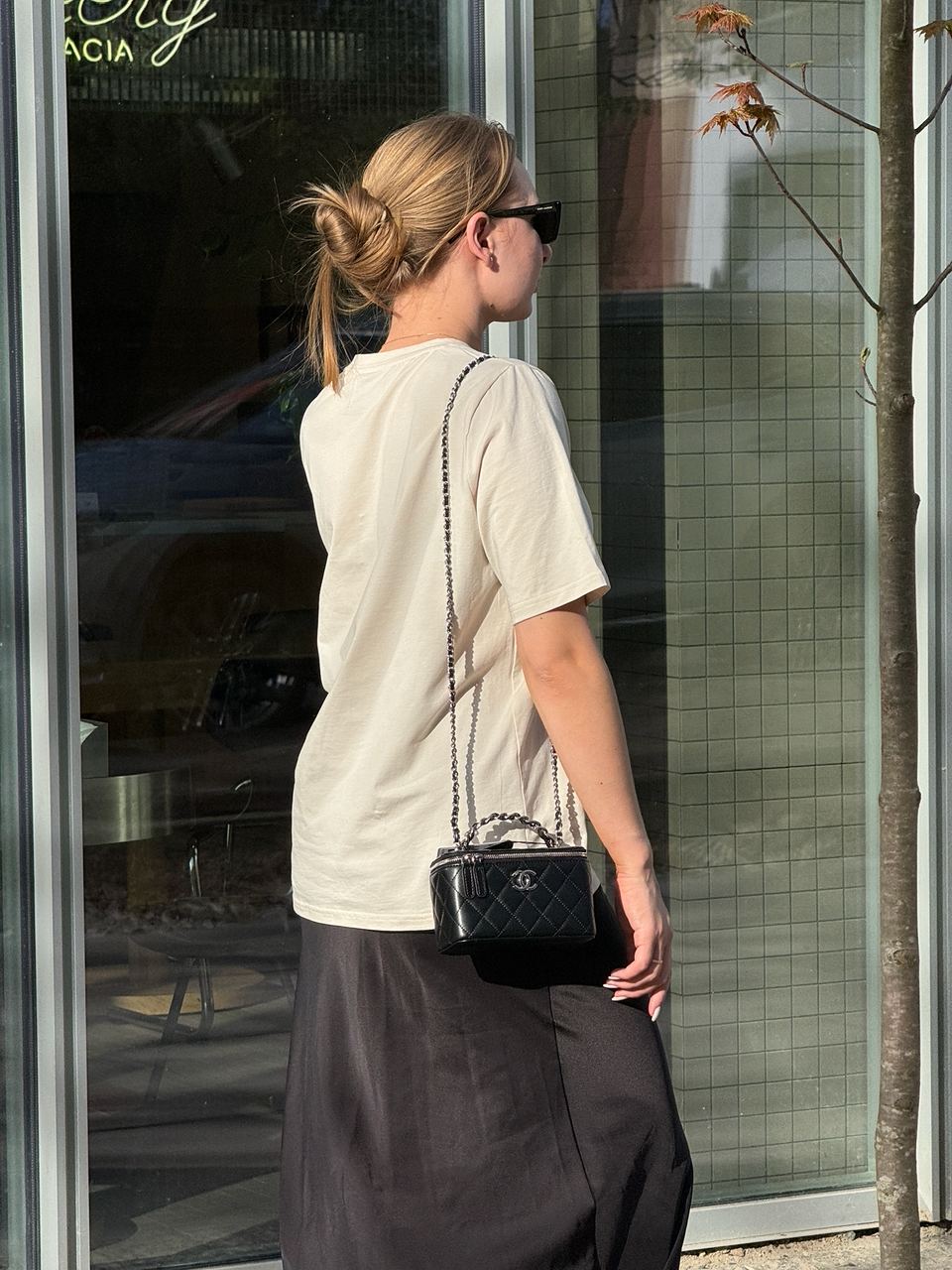 Chanel Classic Black Lambskin Pearl Crush Vanity Bag Silver - 10