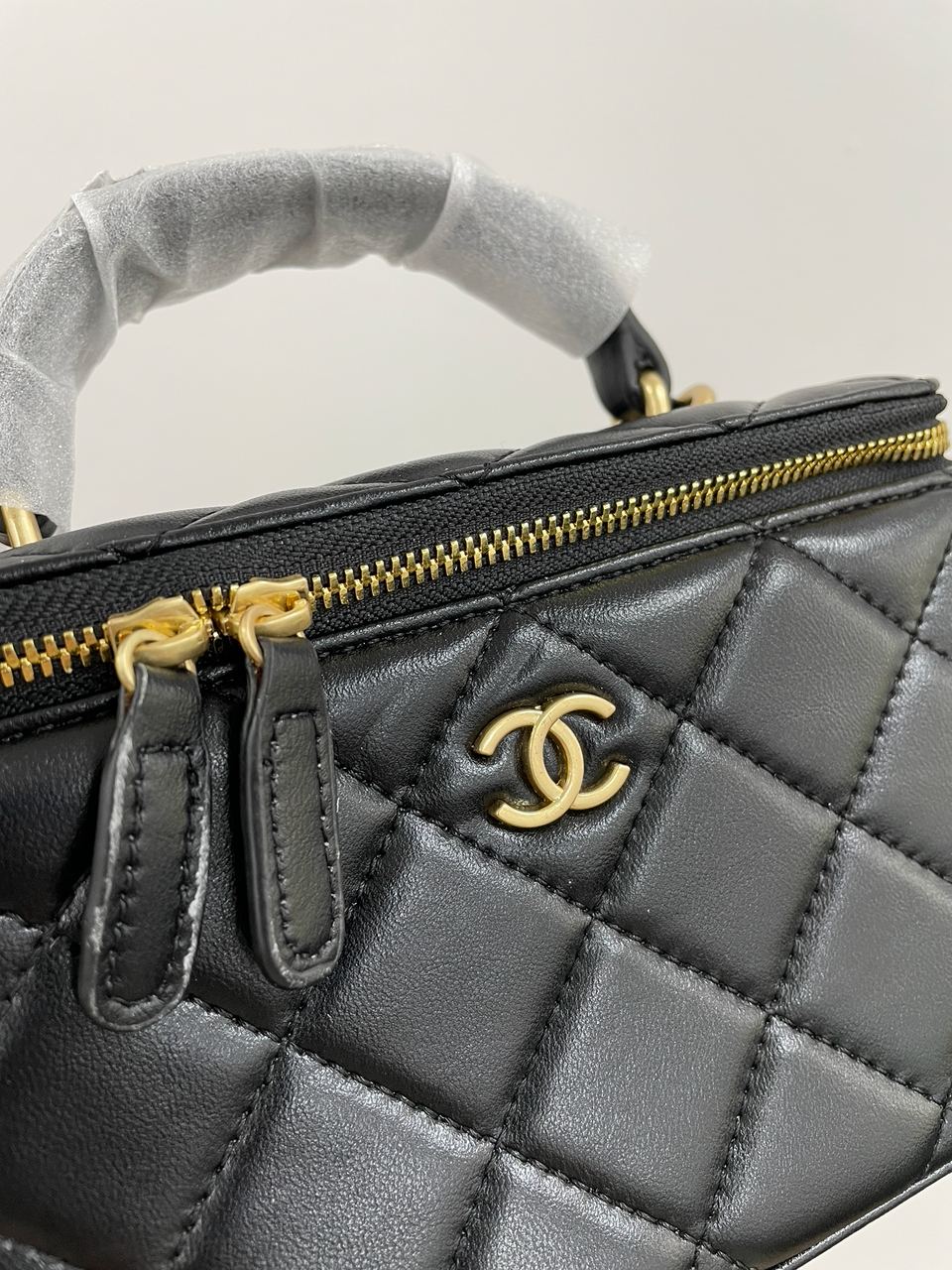 Chanel Classic Black Lambskin Pearl Crush Vanity Bag - 7