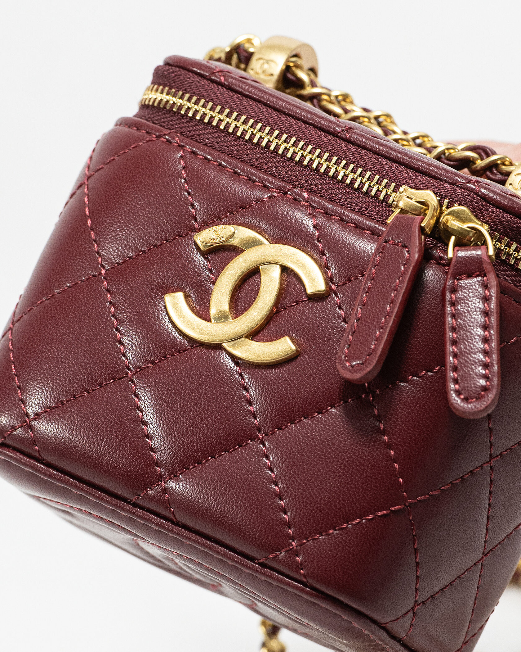 Chanel Classic Burgundy Lambskin Pearl Crush Mini Vanity Case - 9