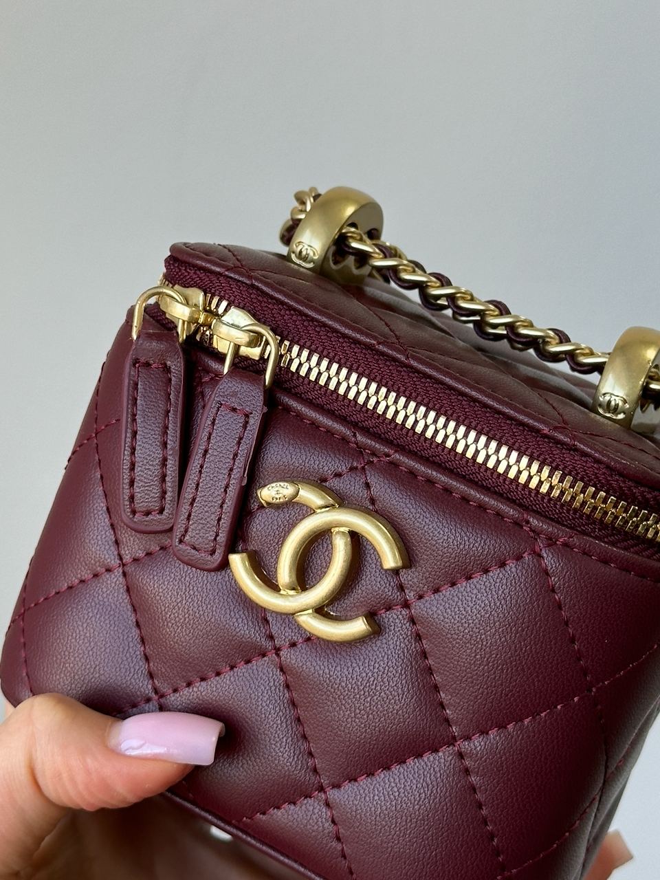 Chanel Classic Burgundy Lambskin Pearl Crush Mini Vanity Case - 6