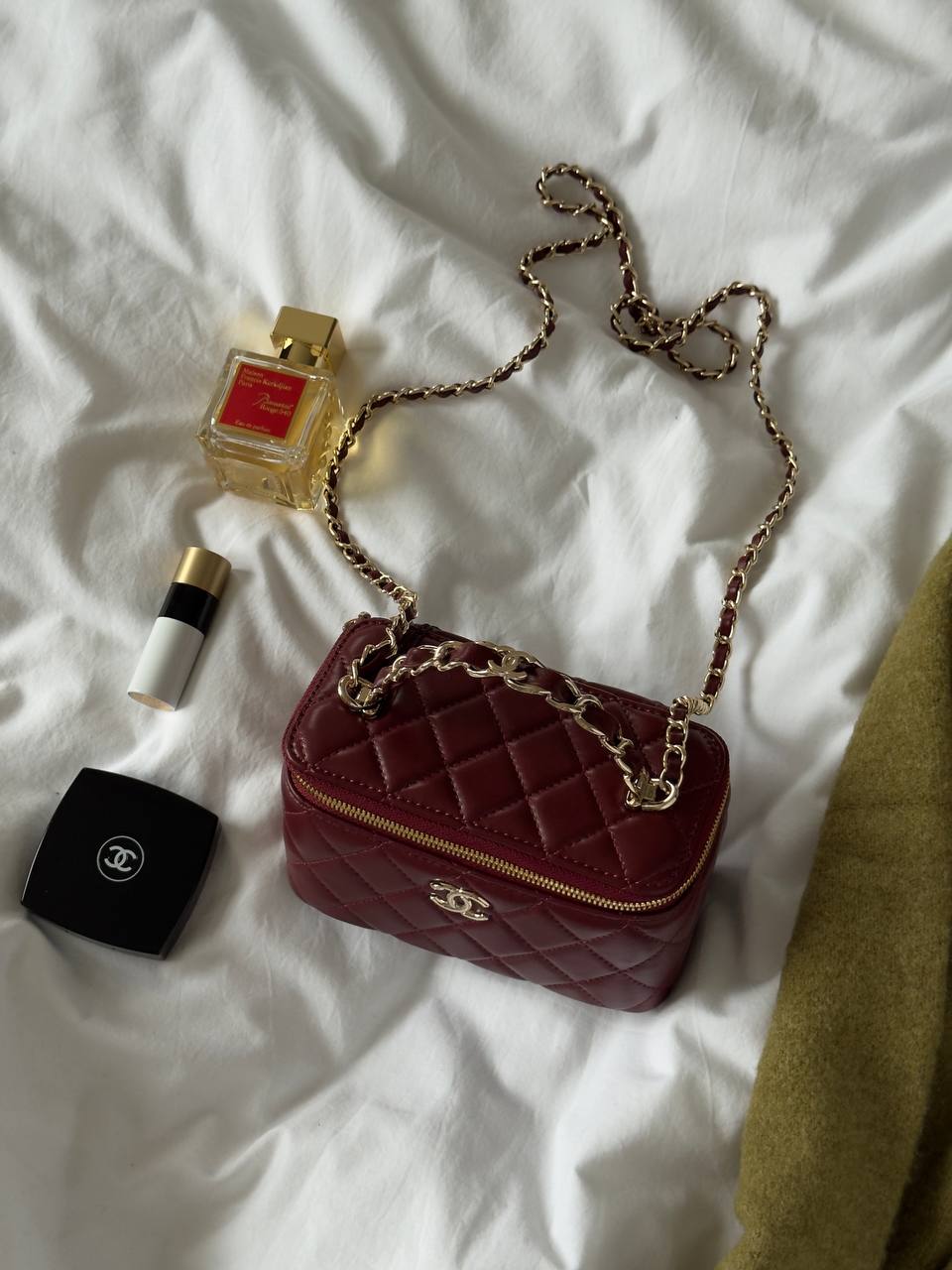 Chanel Classic Burgundy Lambskin Pearl Crush Vanity Bag Gold - 6