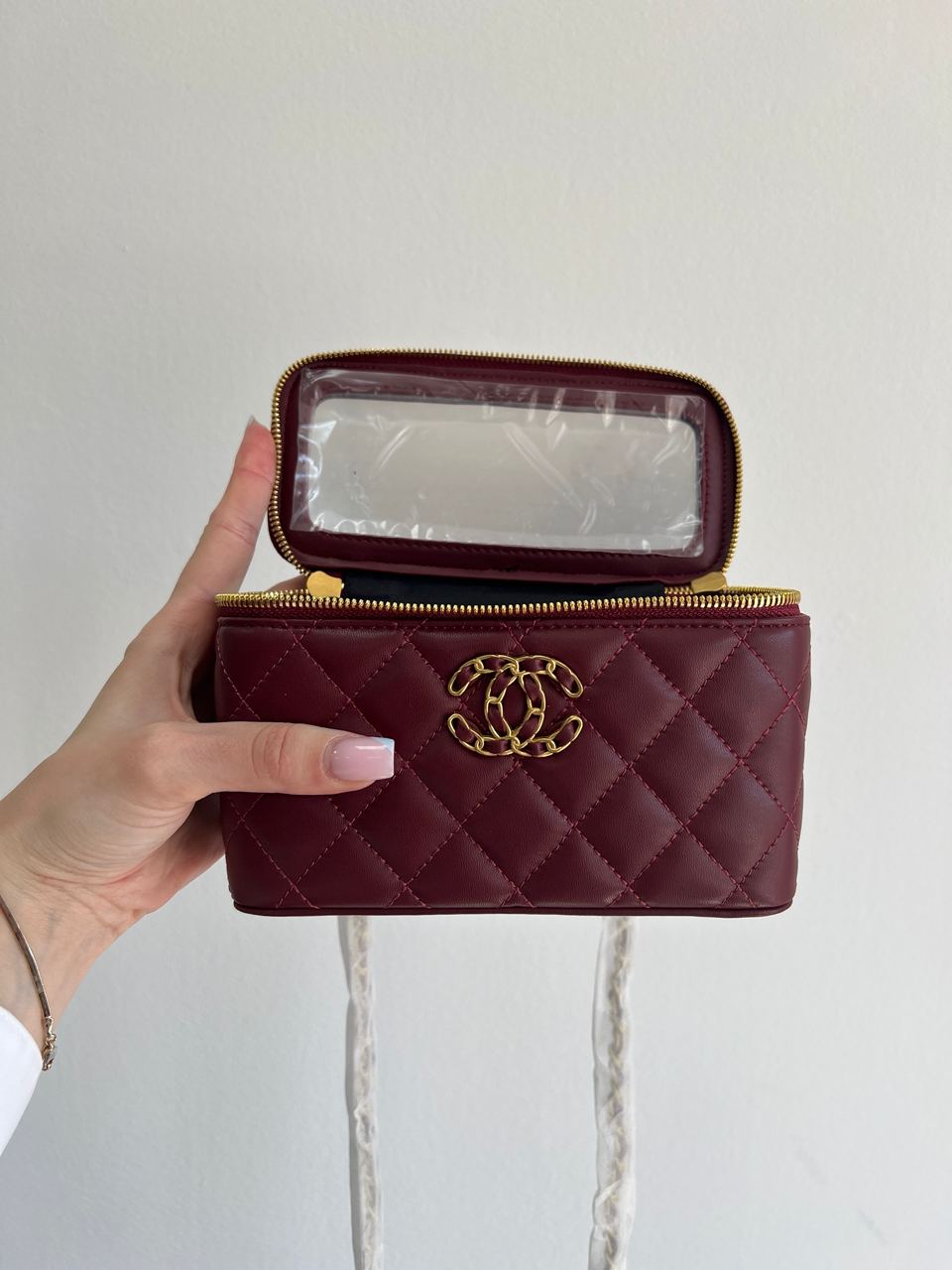 Chanel Classic Burgundy Lambskin Pearl Crush Vanity Bag Gold - 3