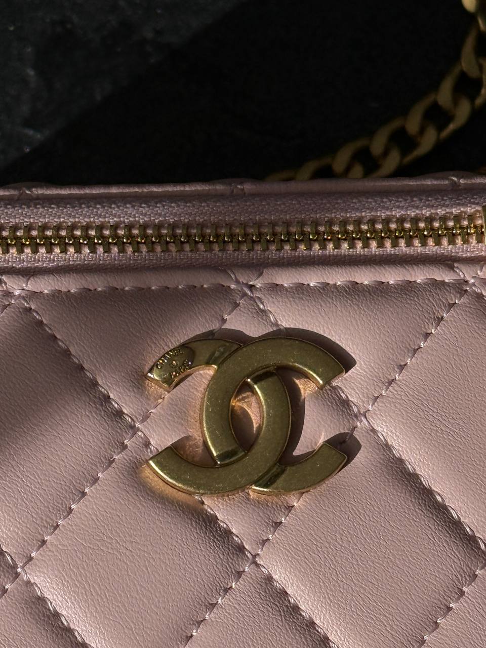 Chanel Classic Light Pink Lambskin Mini Vanity Case Gold - 9