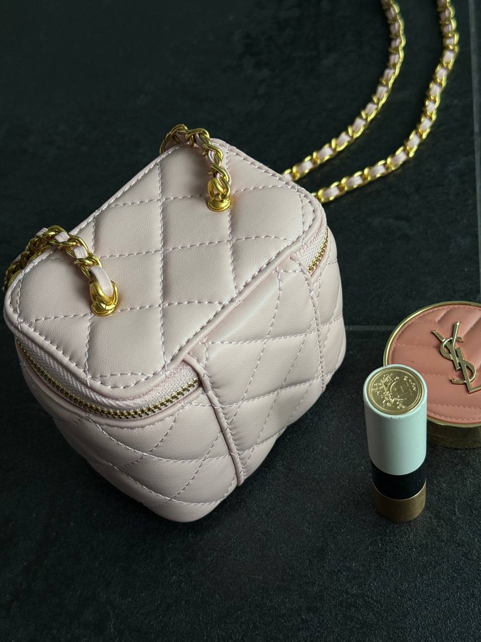 Chanel Classic powder Lambskin Pearl Crush Mini Vanity Case - 4