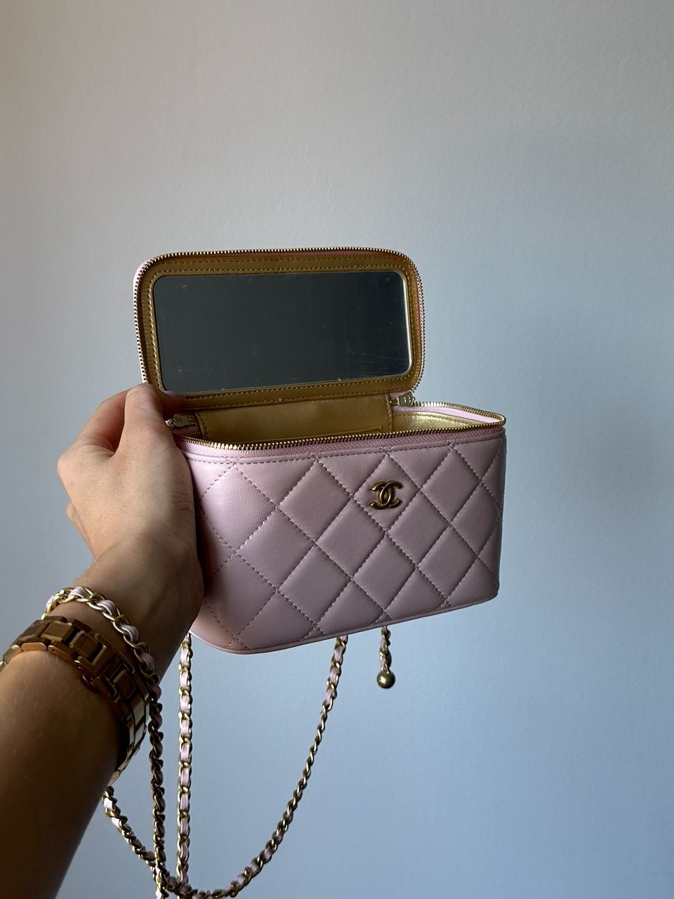 Chanel Classic Powder Lambskin Pearl Crush Vanity Bag Gold - 8