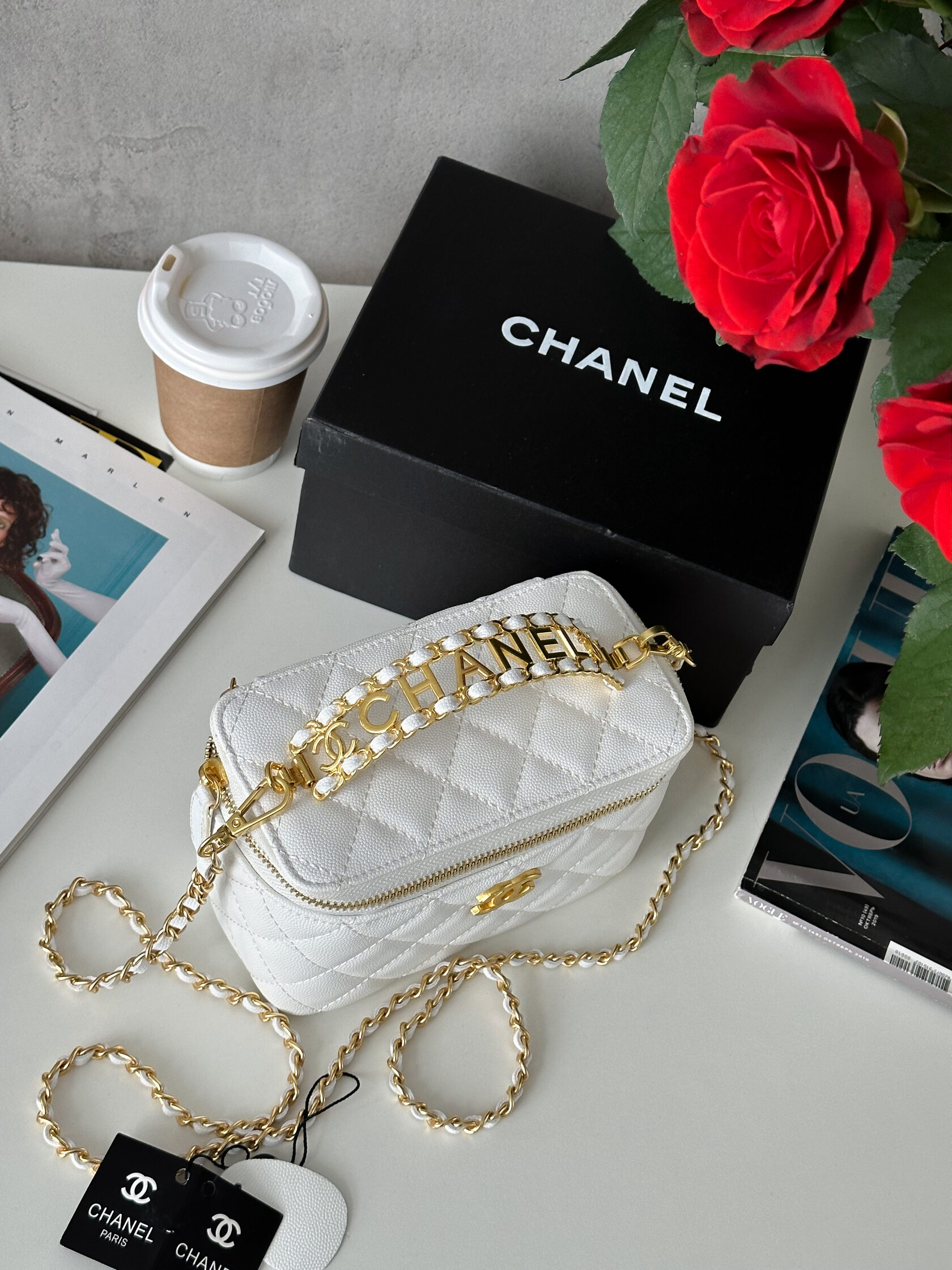 Chanel Classic White Lambskin Pearl Crush Vanity Bag Gold - 8