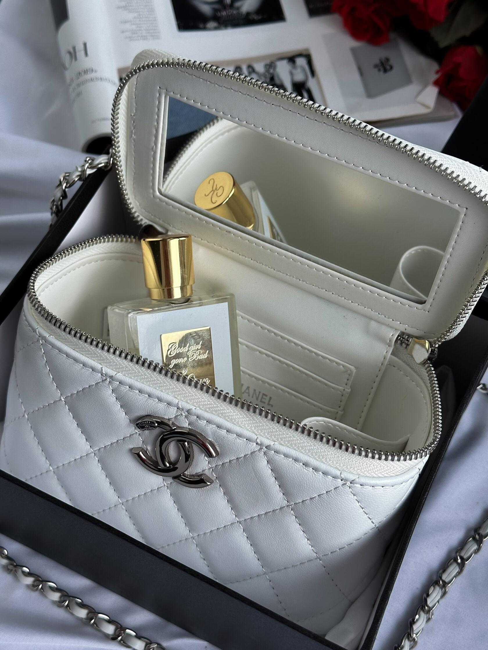 Chanel Classic White Lambskin Pearl Crush Vanity Bag Silver - 3