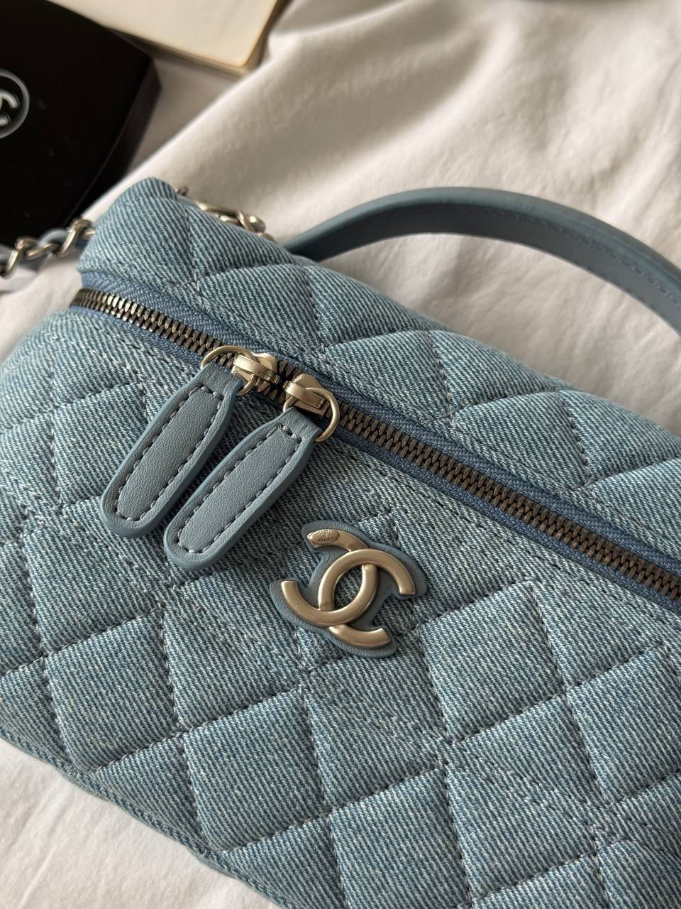 Chanel Denim Quilted Top Handle Slim Vanity Case With Chain Blue - 5