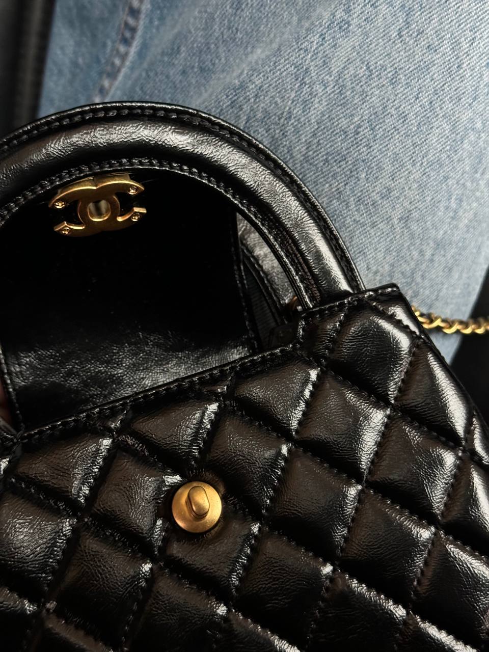 Chanel Kelly Bag Shiny Aged Calfskin Black &amp; Gold Hardware - 6