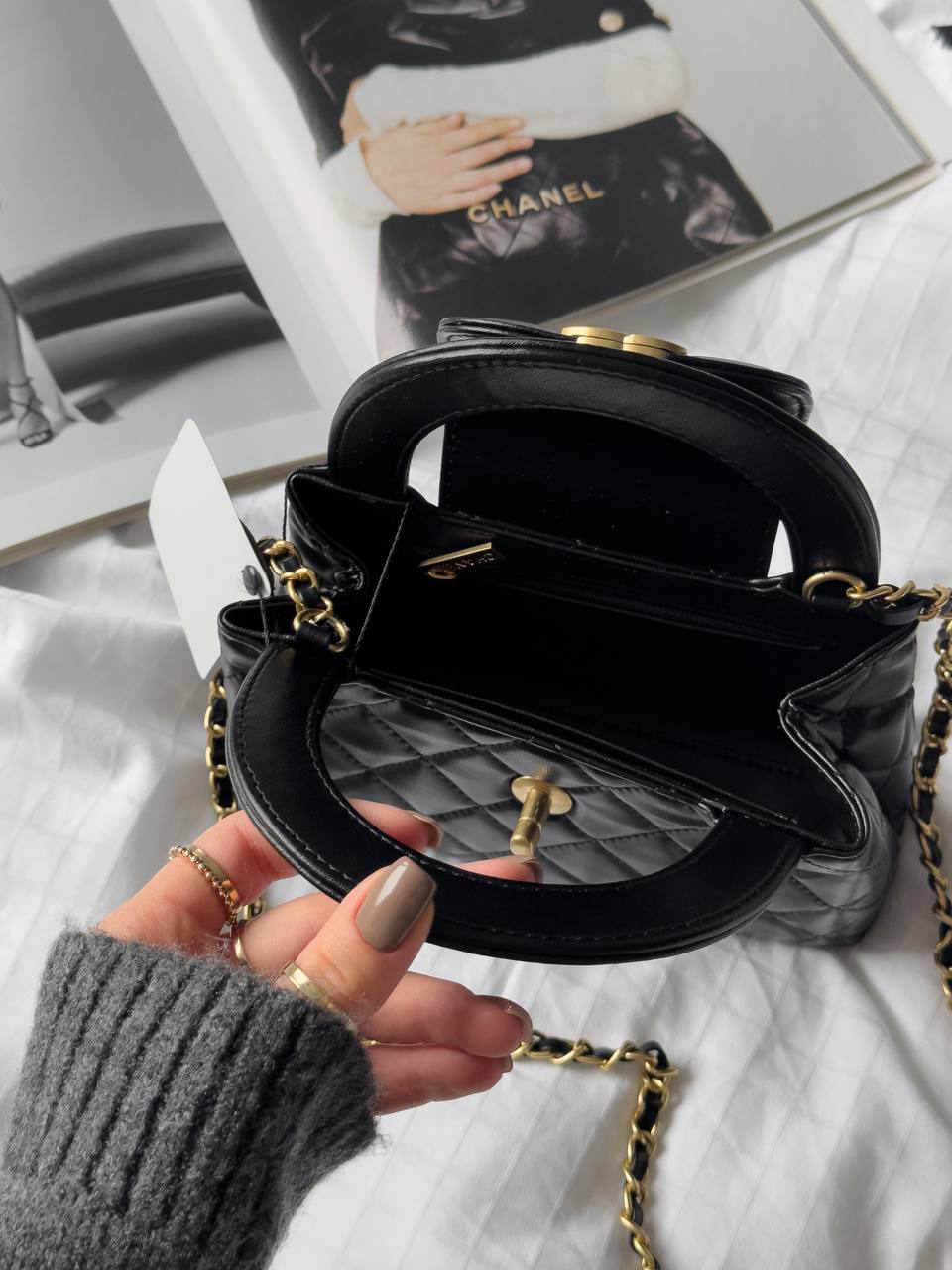 Chanel Kelly Bag Shiny Aged Calfskin Black &amp; Gold Hardware - 16