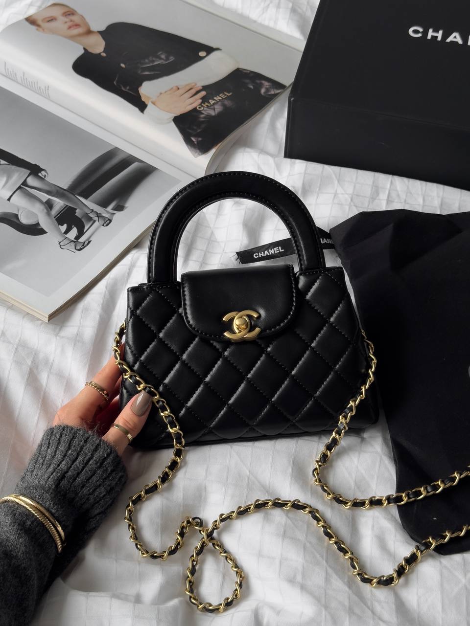 Chanel Kelly Bag Shiny Aged Calfskin Black &amp; Gold Hardware - 6